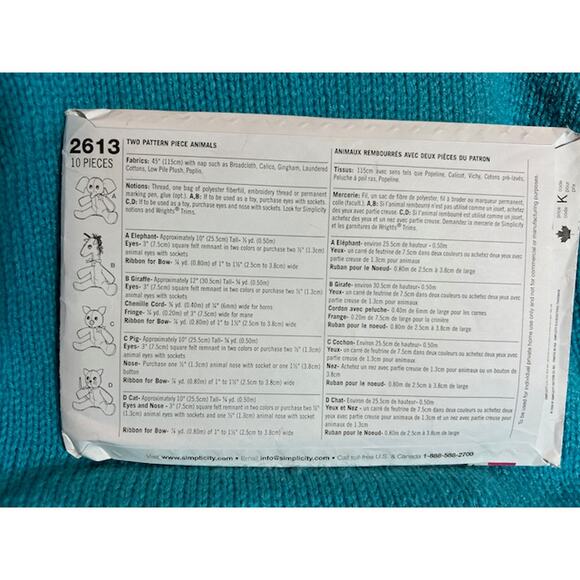 Simplicity sewing pattern 2613 Plush toy elephant giraffe pig cat - Picture 3 of 5